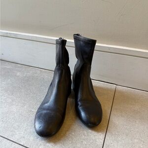 Stuart Weitzman Black Stretch Leather Ankle Boots
